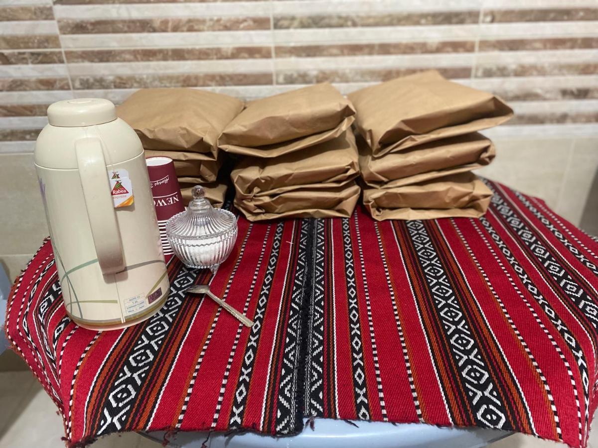 Nabati Hostel 瓦迪穆萨 外观 照片